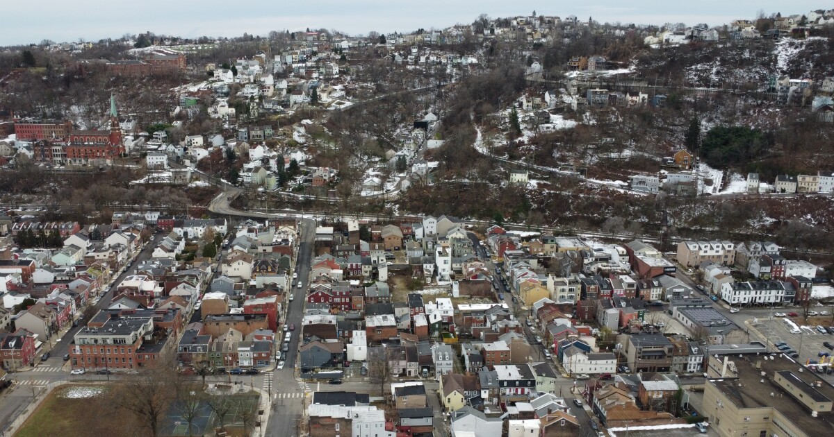 Het uitvoeringsbesluit van Innamorato heeft tot doel de huisvestingsbehoeften van Allegheny County te bestuderen en het aanbod te vergroten