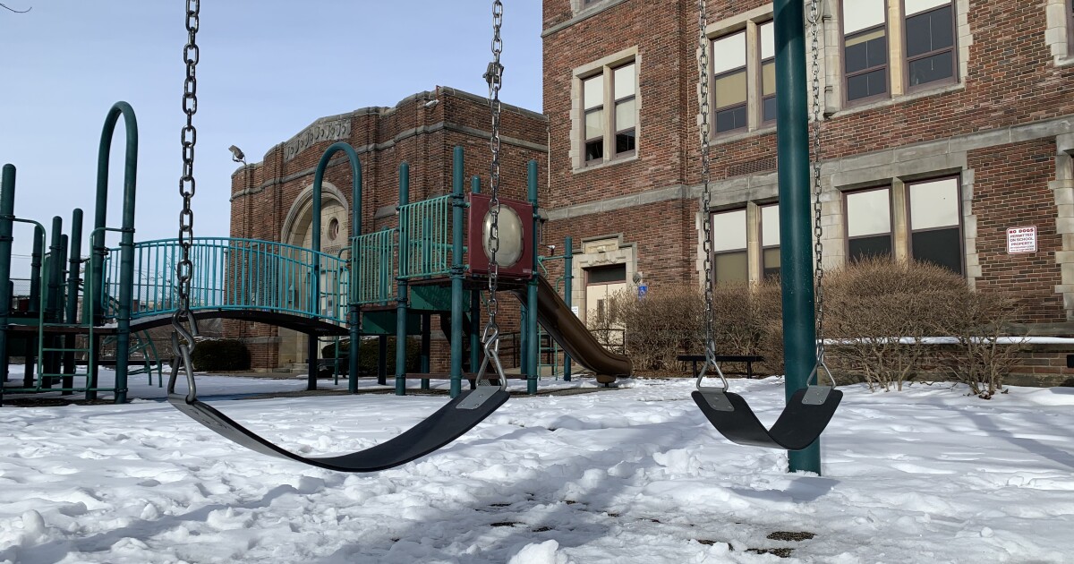 Leden van het schoolbestuur van Pittsburgh stemmen volgende week over het al dan niet heroverwegen van de sluiting van gebouwen