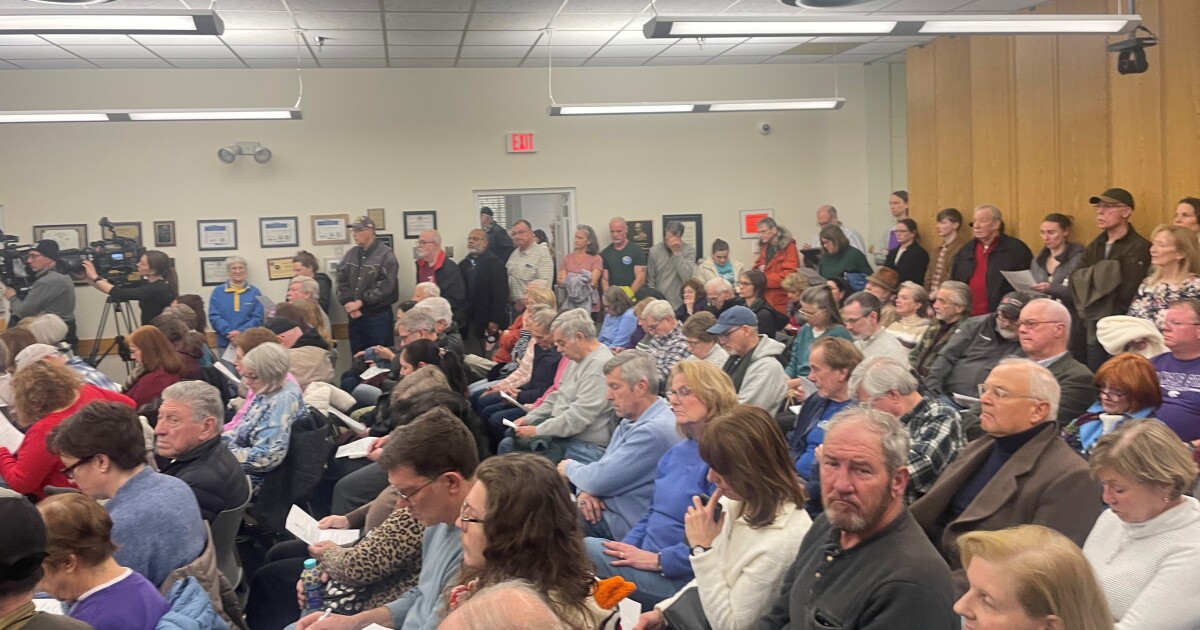 McCandless keurt een resolutie goed om te voorkomen dat de lokale politie met ICE samenwerkt