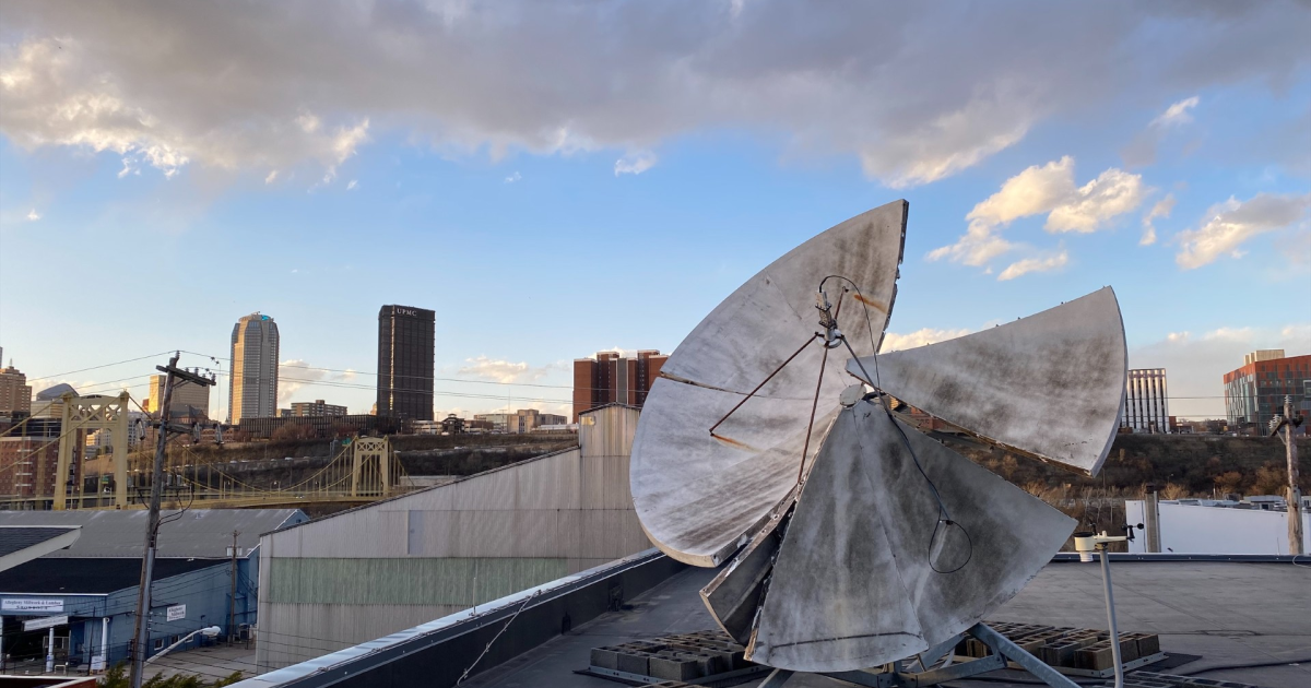 Meer dan 230.000 mensen verliezen stroom nadat windstoten door Pittsburgh, West-Pa.