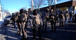 Nadat ICE-agenten een Amerikaanse burger in Minneapolis hebben vermoord, hekelen Shapiro en Pa. Dems ‘machtsmisbruik’