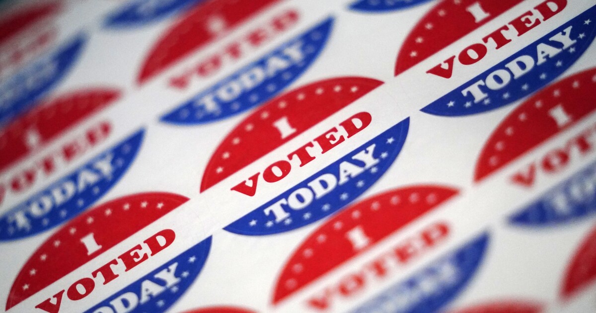 Pa-politici proberen vijanden vóór de voorverkiezingen van 19 mei van de stembus te halen