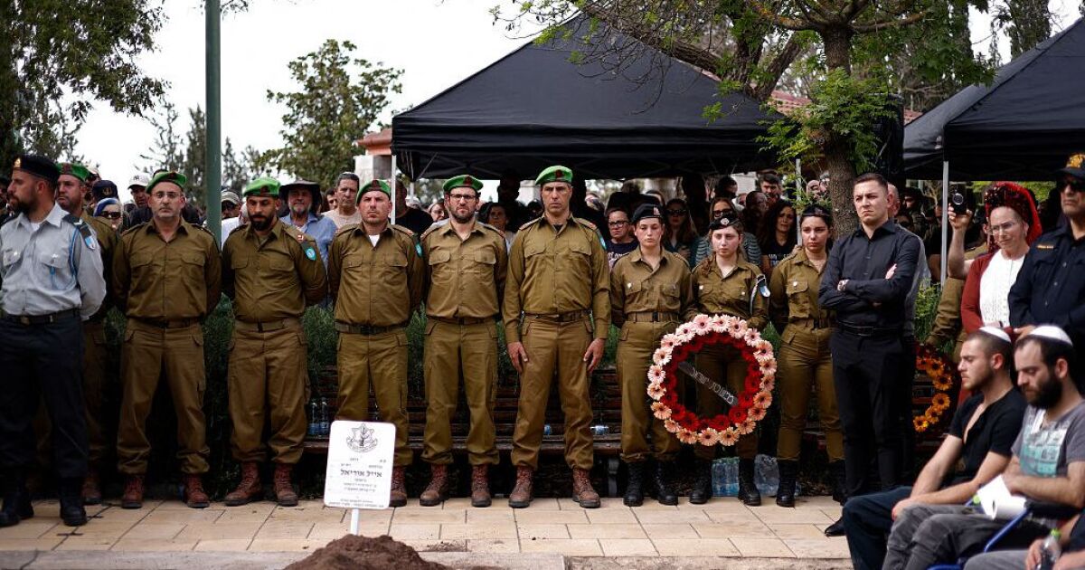 Trump zegt dat de gesprekken met Iran binnen enkele dagen kunnen worden hervat als het Amerikaanse leger Iraanse havens blokkeert