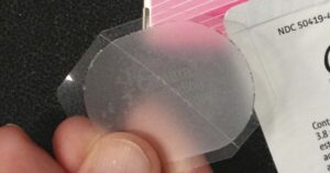 Waarom de vrouwen in Pennsylvania moeite hebben om oestrogeenpleisters te vinden voor hormoontherapie in de menopauze