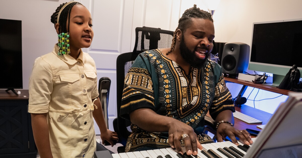 Wat doet een 8-jarige nadat hij een Grammy heeft gewonnen? Breuken