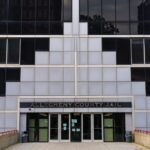 De gevangenis van Allegheny County begint gedetineerde werknemers en studenten te betalen
