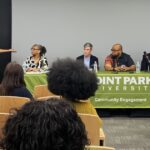 Jongeren uit Pittsburgh en leden van de gemeenschap stellen de beperkingen van Market Square op het forum ter discussie