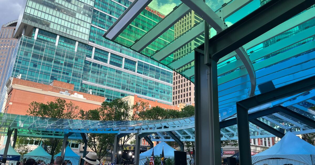 Nieuw beleid beperkt de toegang van niet-begeleide tieners tot het marktplein van Pittsburgh