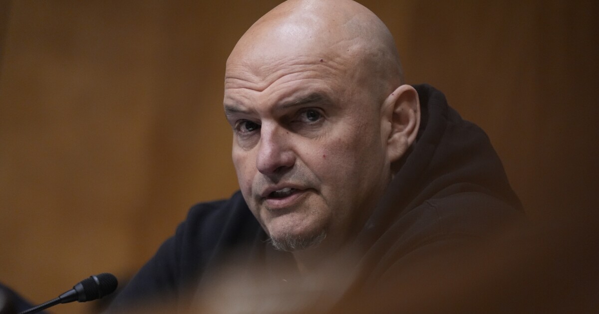 Pa. Senator Fetterman is de enige democraat die tegen het beperken van de oorlog van Trump in Iran stemt