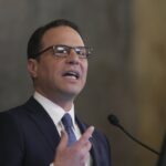 Pa-gouverneur Shapiro zegt dat het gereguleerde nutssysteem 'kapot' is