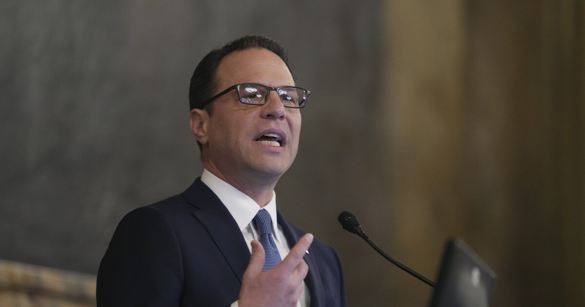 Pa-gouverneur Shapiro zegt dat het gereguleerde nutssysteem 'kapot' is