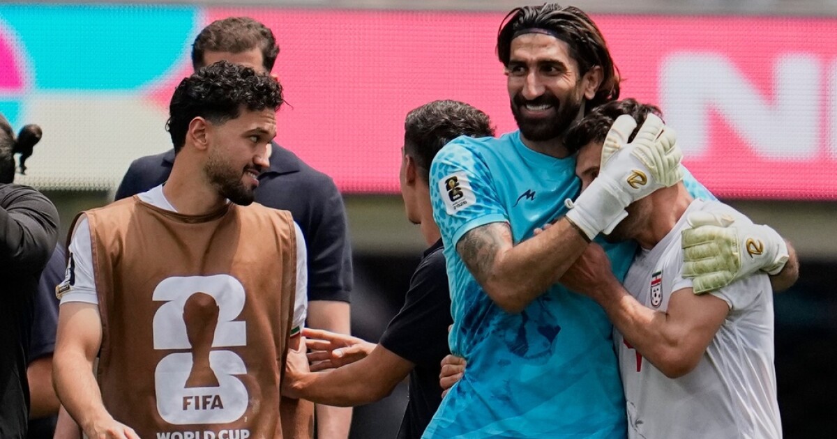 De VS versoepelen de beperkingen voor het Iraanse WK-team, waardoor reizen twee dagen voor de volgende wedstrijd mogelijk is