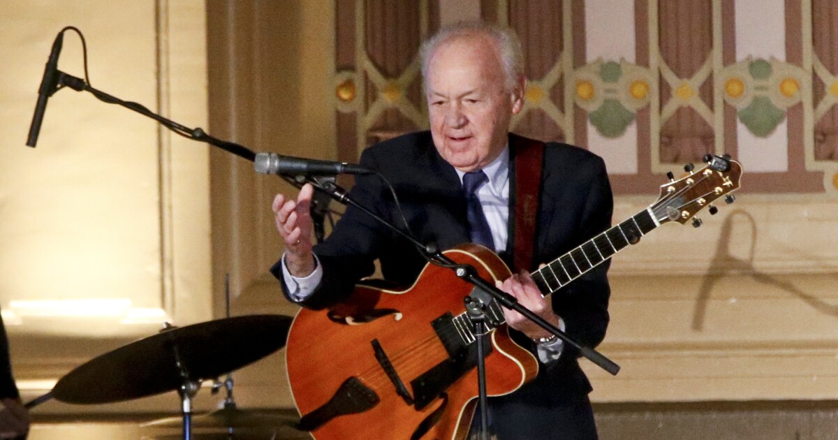 Pittsburgh-jazzgitarist Joe Negri, bekend als 'Handyman Negri' van Mister Rogers, sterft op 99-jarige leeftijd