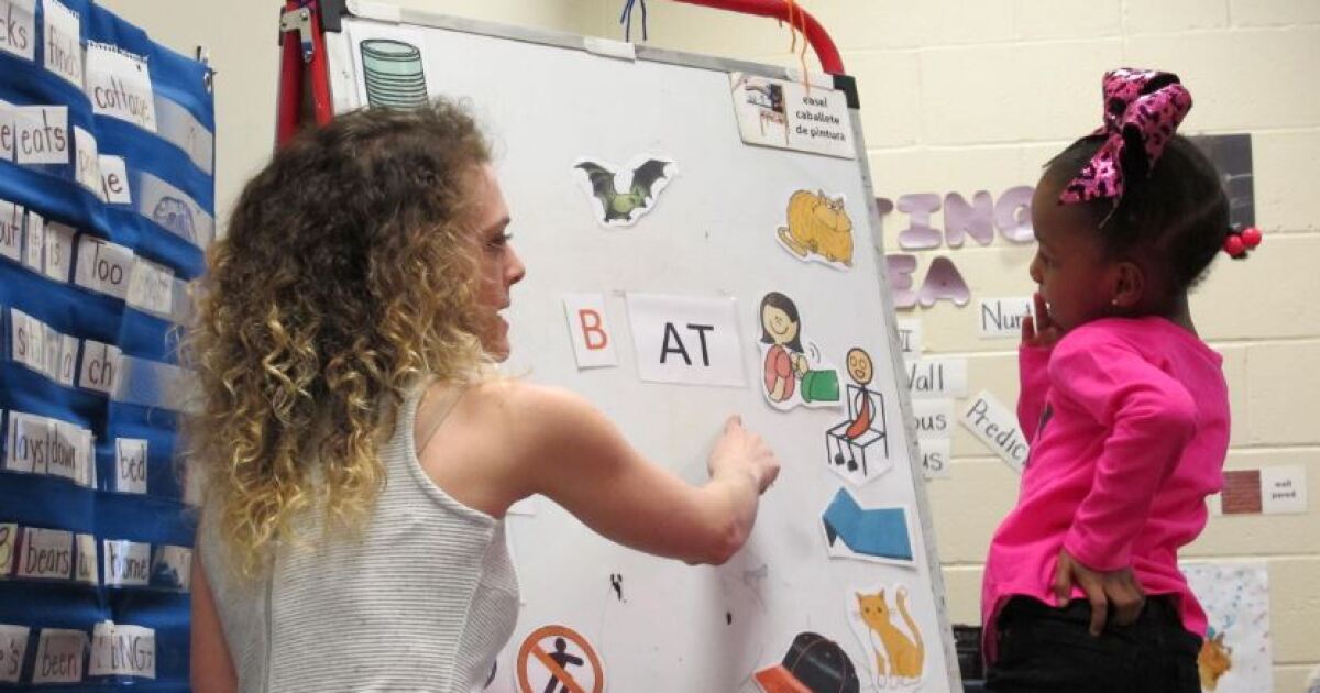 Terwijl steeds meer studenten in Pennsylvania lerarenvoorbereidingsprogramma’s voltooien, blijven er lerarentekorten bestaan