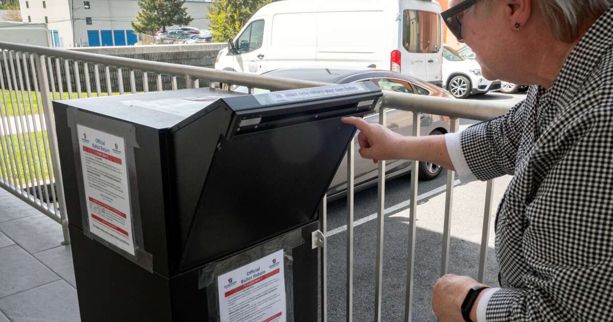 Uit nieuw onderzoek blijkt dat stembiljetbehandeling ervoor zorgt dat meer stembiljetten per post worden geteld