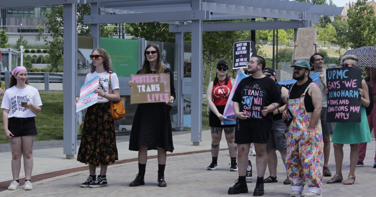 Voorstanders zoeken steun in Allegheny County bij het bieden van genderbevestigende zorg aan transjongeren