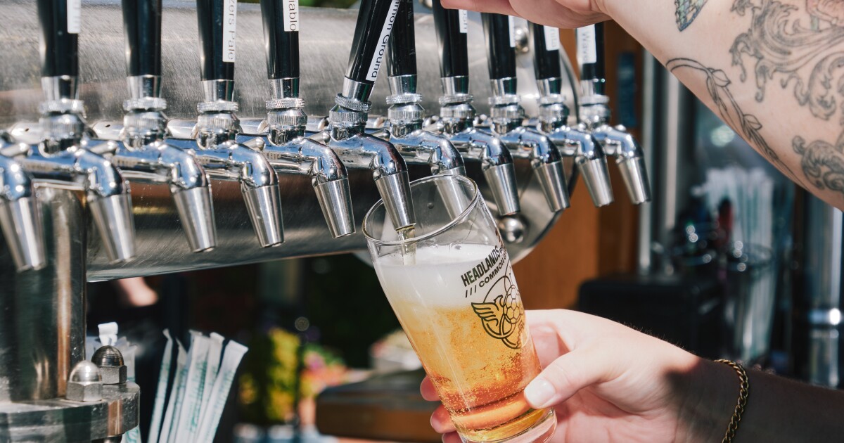 3 WK-rivalen vinden 'Common Ground' in een grensoverschrijdend bier