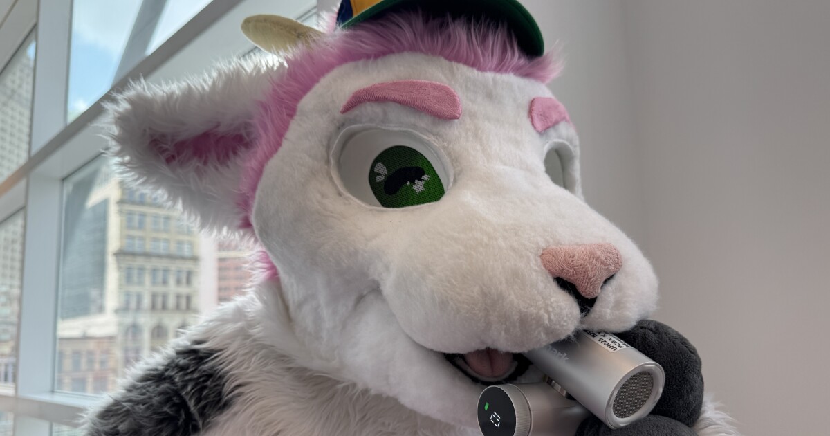 Met water en ventilatoren bereidde Anthrocon 2026 zich voor op de extreme hitte van Pittsburgh