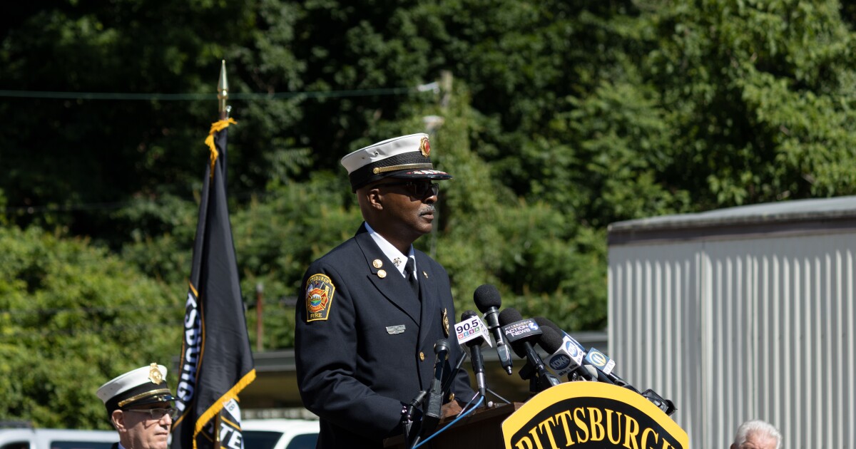 Pittsburgh Bureau of Fire-chef Darryl Jones gaat met pensioen na interne evaluatie
