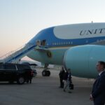 Trump vliegt vanuit Turkije halverwege naar huis in een oude Air Force One