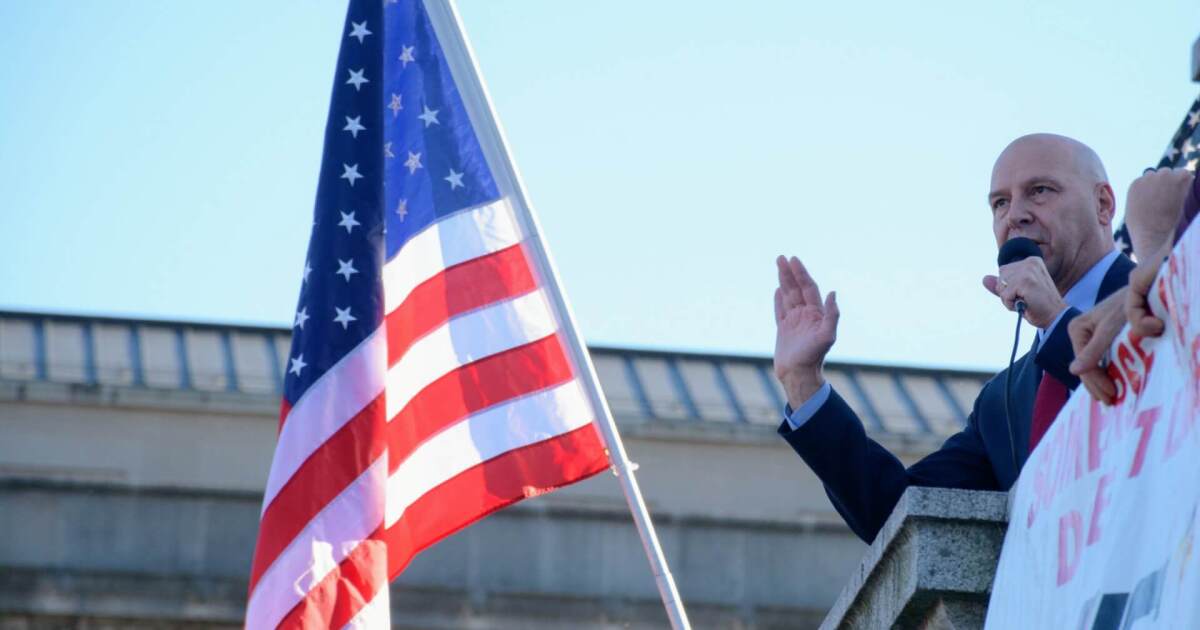De benoeming van Doug Mastriano tot ambassadeur in Slowakije gaat vooruit in de Amerikaanse Senaat