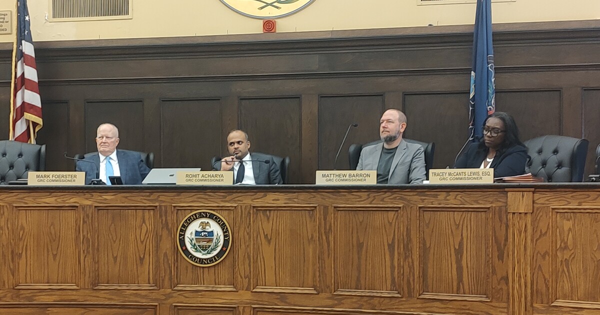 De beoordelingscommissie van Allegheny County beveelt elke vier jaar een landelijke herbeoordeling aan