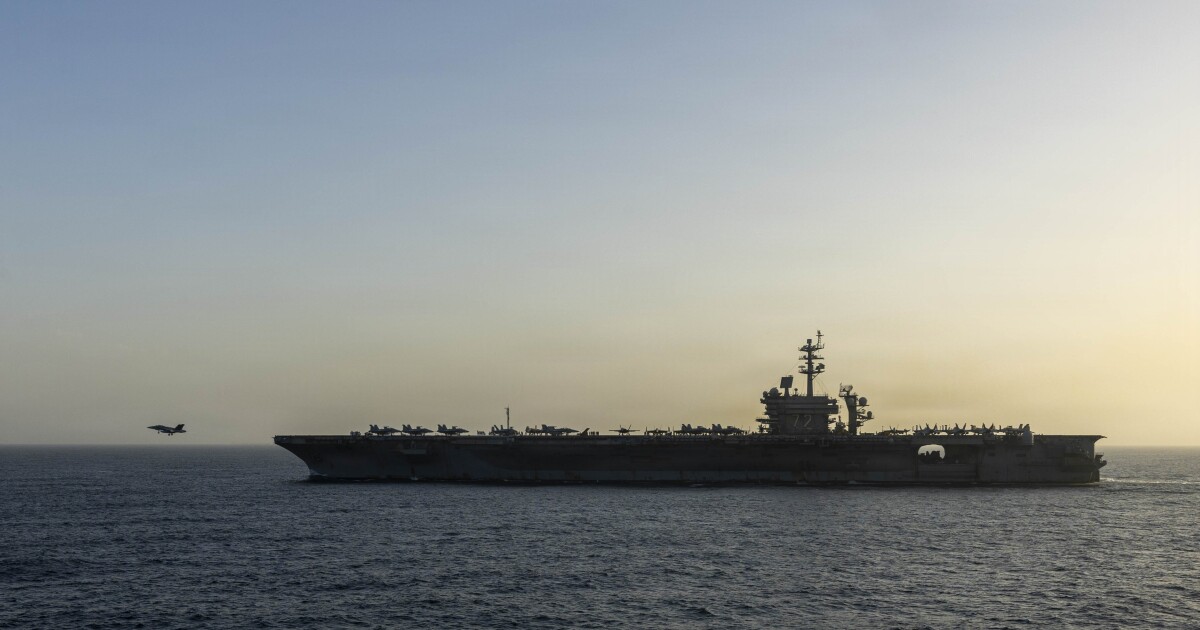 Terwijl USS Lincoln naar huis gaat, brengen deskundigen op het gebied van de geestelijke gezondheidszorg de stressoren van het leven op zee in kaart