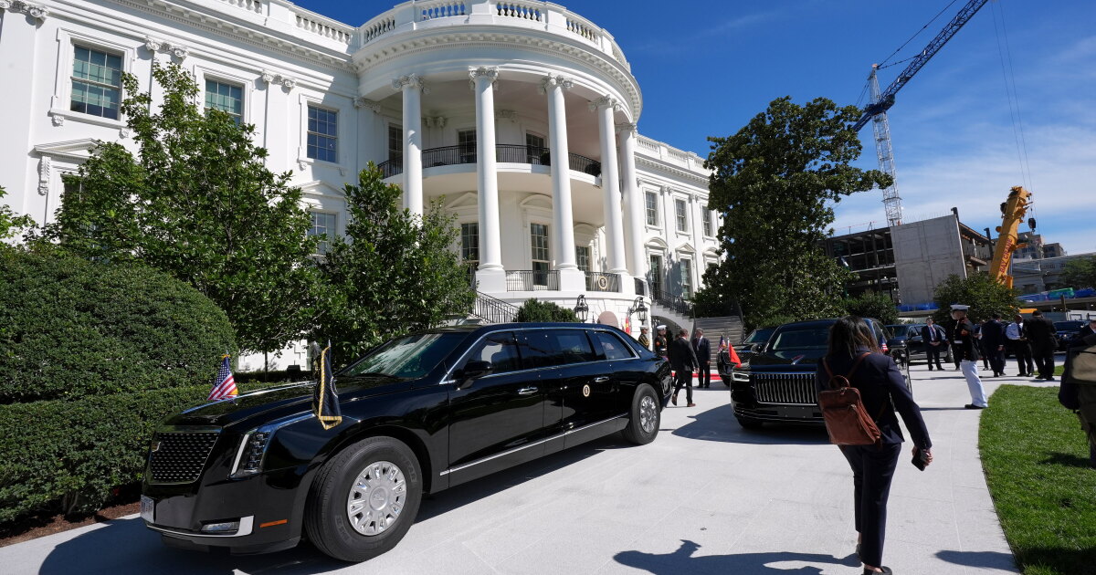 CNN heeft Air Force One stopgezet voor de aanstaande reis van Trump, signaleert het Witte Huis in de beperking van nieuwe media