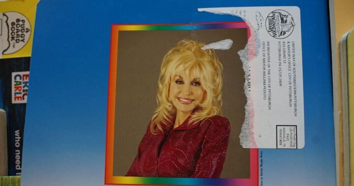 Na de dood van Parton hernieuwde druk bij Pa. om haar boekenprogramma uit te breiden