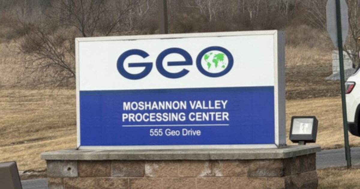 Pa. Dems, immigrantenrechtengroepen dringen aan op informatie over het contract van het Moshannon ICE-detentiecentrum nu de provincie voor verlenging stemt