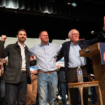 Progressief kampioen Bernie Sanders steunt het herverkiezingsbod van Deluzio