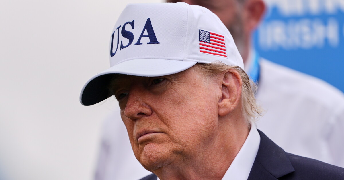 Trump bagatelliseert de roep om AI-vertraging