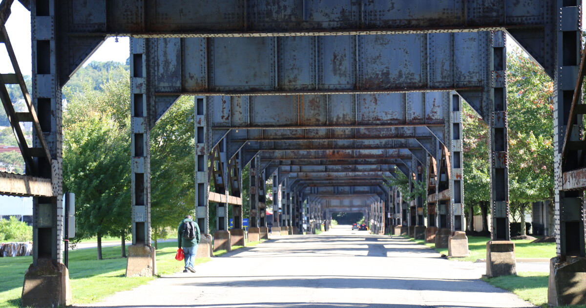 CSX staat spoorweggrond af voor voetgangerspaden, maakt de burgemeester van Pittsburgh bekend
