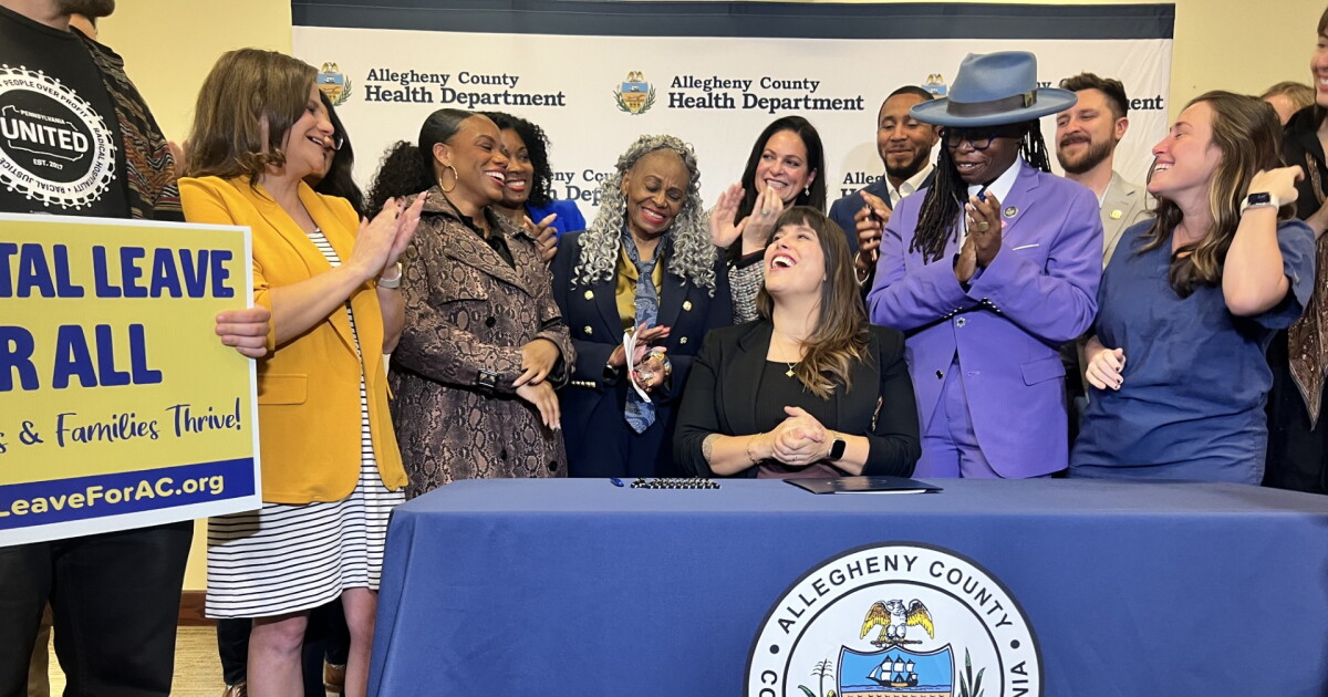 Innamorato tekent het historische beleid voor betaald ouderschapsverlof van Allegheny County