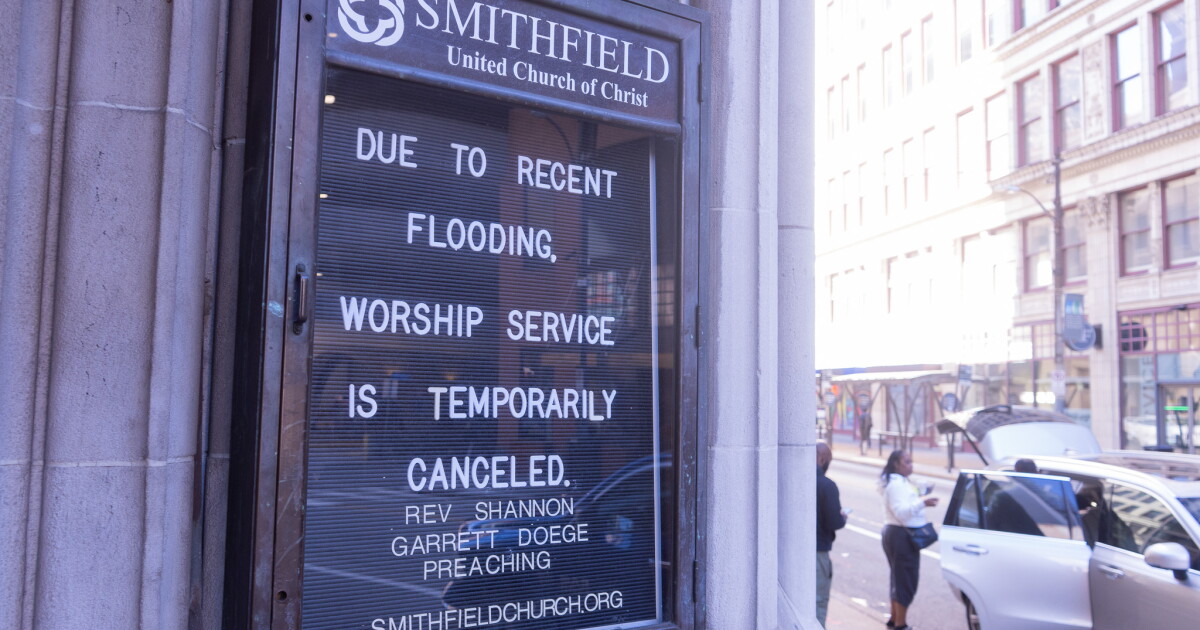 Overstromingen bedreigen de Smithfield-kerk in Pittsburgh, maar twee gemeenten vinden hoop onder één dak